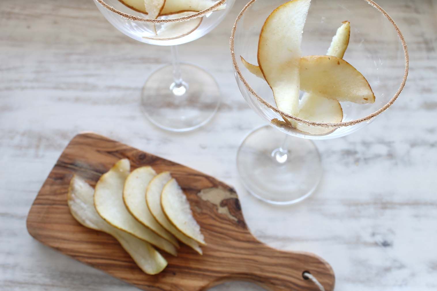 Your Guests Will Love These Fall Cocktail Recipes With Sparkling Wine in Them