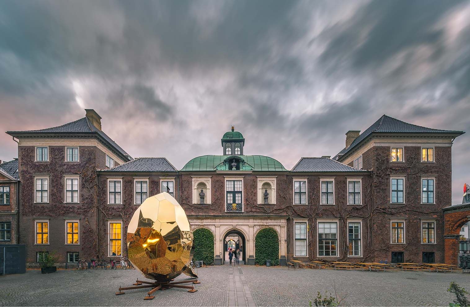 Sweden's Solar Egg Sauna Has Landed in the US: Here's How to Visit