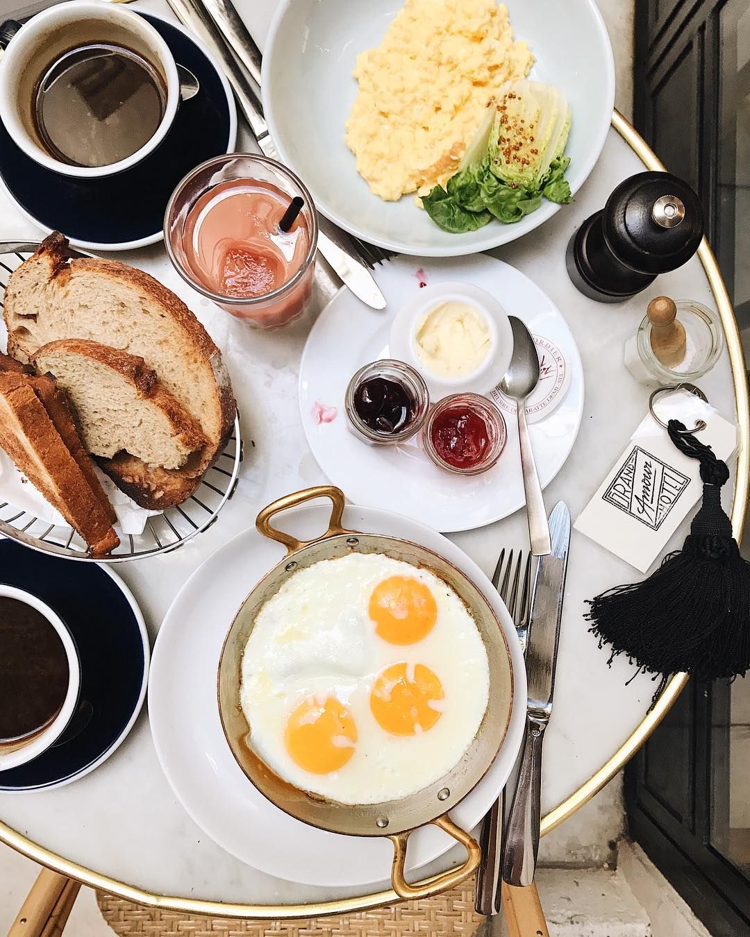 This Chic Courtyard is One of Paris' Best Kept Secrets