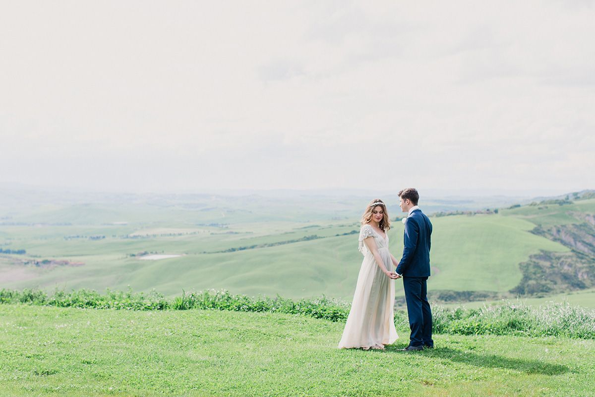 A Group of Stylists Went On An Adventure In The Sweeping Hills of Val d'Orcia, Tuscany