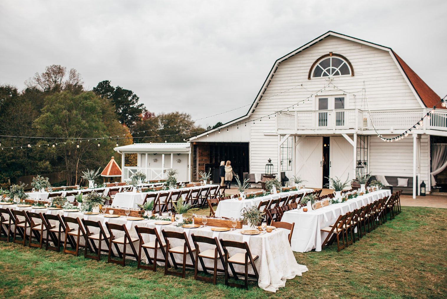 One of the World’s Sweetest Farm Owners Wants to Make Your Wedding Day a Stunning No-Fuss Wonder