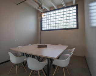 Small-Meeting-Room- Publik Space