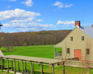 Spring-Inn Old Stone Farm