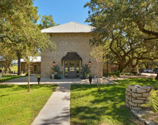 An-Elegant-Texas-Hill-Country-print-003-Stone-House-Villa-4200x2804-300dpi Stonehouse Villa