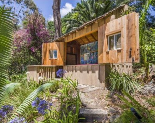 tree-house Mariposa Malibu Estate