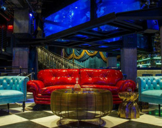 Main-Lounge Mrs. Fish