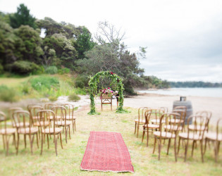bubblerock_weddingphotography_waihekeisland_0009 Honeymoon Bay