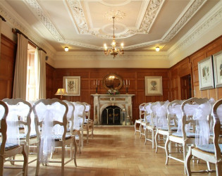 buck Buckland Tout-Saints Hotel