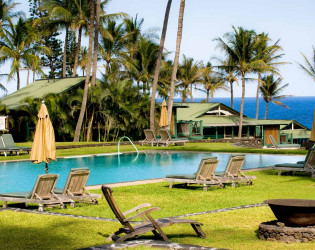 1433-sea-ranch-pool-chairs Travaasa Hana