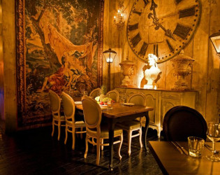 london-event-venue Beach Blanket Babylon, Shoreditch