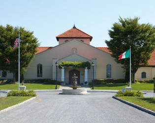 10514587_660472277377980_6828664452977706995_n Raphael Vineyard