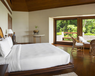 TheVenueReport-Amanpulo-InBedWithMe-01 Amanpulo