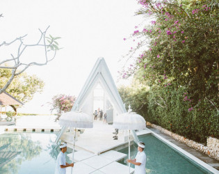 Bali-Tirtha-Uluwatu-wedding-Sarah-and-Jon-14 Tirtha Bridal
