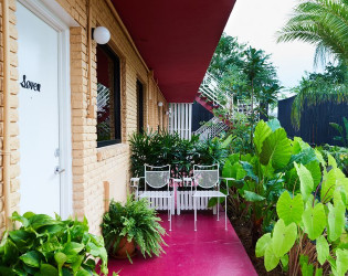 The_Drifter_Interiors_Rooms_Garden_Suite_Exterior_006 The Drifter Hotel