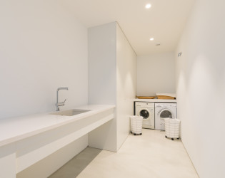 21-Spain-Costa-Brava-Seascape-Laundry-Room Seascape