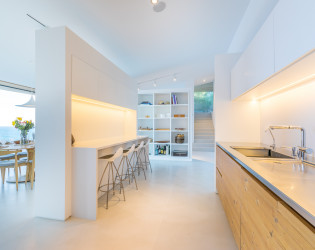 8-Spain-Costa-Brava-Seascape-Kitchen-Dining-Tables Seascape