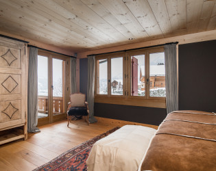 9-Switzerland-Gstaad-Hillside-Master-Suite Hillside House