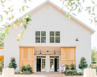 TheBarnAtChapelHill-RebeccaAmes-02 The Barn of Chapel Hill at Wild Flora Farm