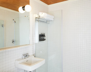 The_Drifter_Interiors_Rooms_Bathroom_028 The Drifter Hotel