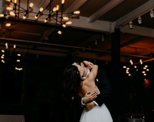 hudson-valley-wedding-photographer-amber-gress-0825- Senate Garage