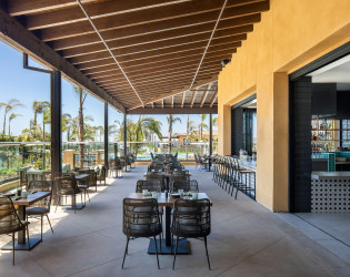 SHE_Architecture_2018_outdoor_patio 7 Mile Kitchen