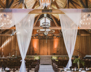 roaring_camp_wedding_blake_weber_photography_barn_ceremony_08 Roaring Camp