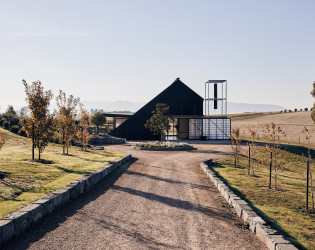 1 Zonzo Estate