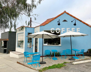 CDLfront Cafe De Leche patio
