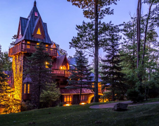 LandollsMohicanCastle-TheVenueReport-05 Landoll’s Mohican Castle