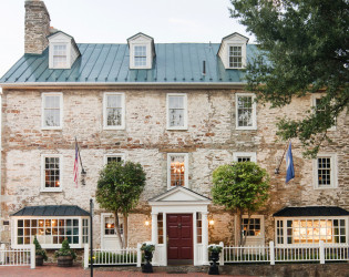 RedFox-Lifestyle-2017_179 The Red Fox Inn & Tavern