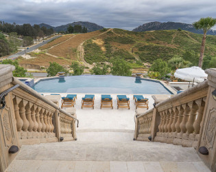 Carmen-AvantStay-TheVenueReport-03 Carmen by AvantStay