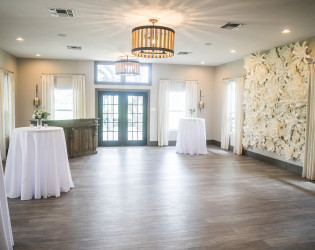 VenueR12 Stonehouse Villa