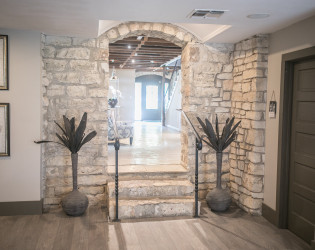VenueR8 Stonehouse Villa
