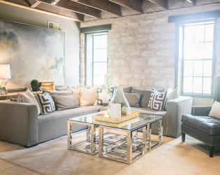 VenueR9 Stonehouse Villa