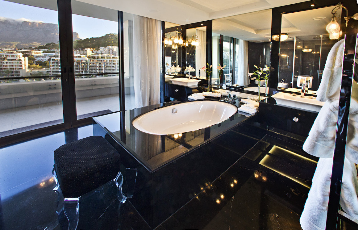 20 Penthouse Design Ideas for Luxury Living - plusmood.com - Eco-Western Penthouse Apartment Design Inspiration