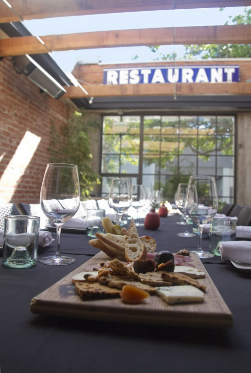 Tar & Roses Downtown, Santa Monica, California, United States Venue