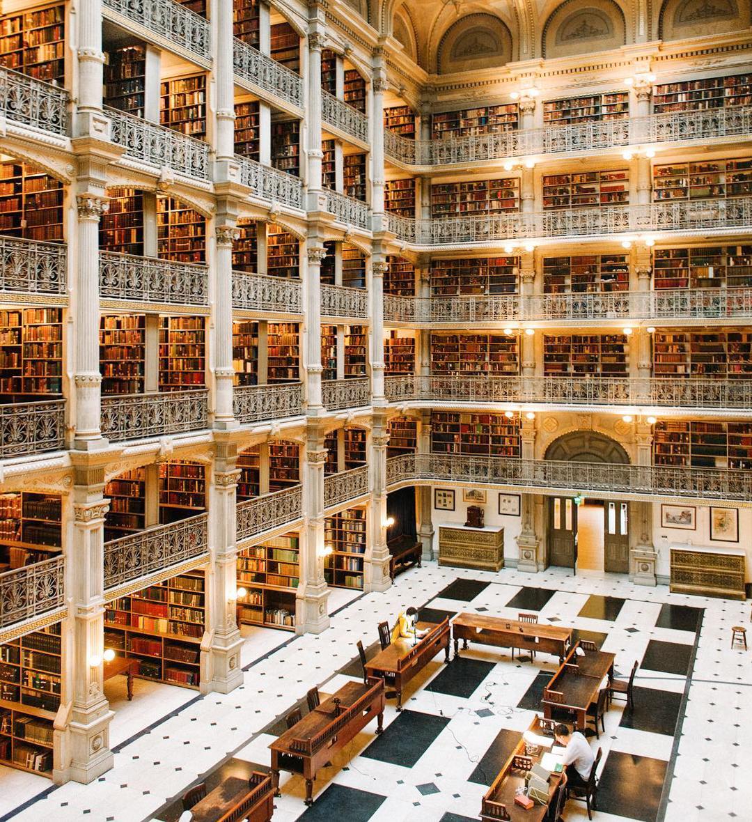 GeorgePeabodyLibrary-ZachHoughton-01.jpg