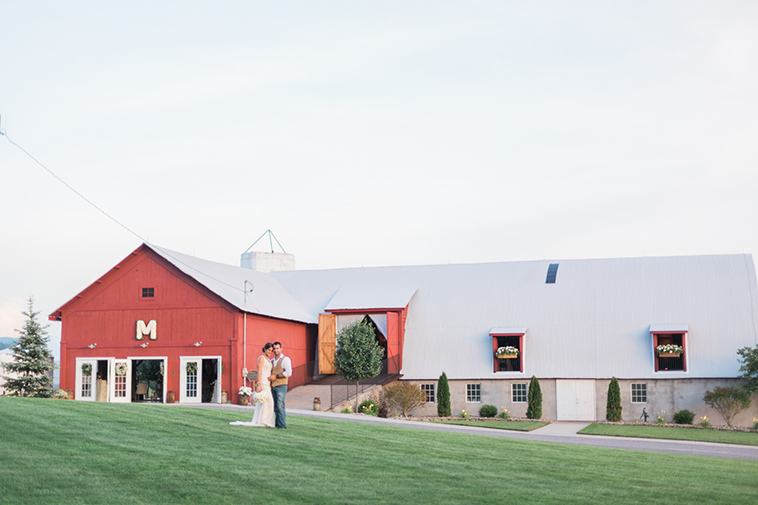 Barn Wedding at Hayloft on the Arch