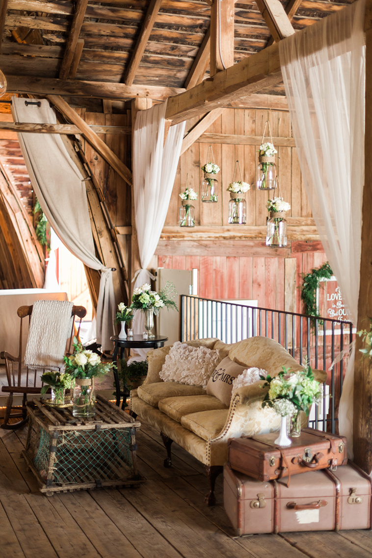 Barn Wedding at Hayloft on the Arch