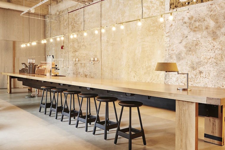 Designed with community work stations in mind for traveling millennials, this hostel is the next best thing!