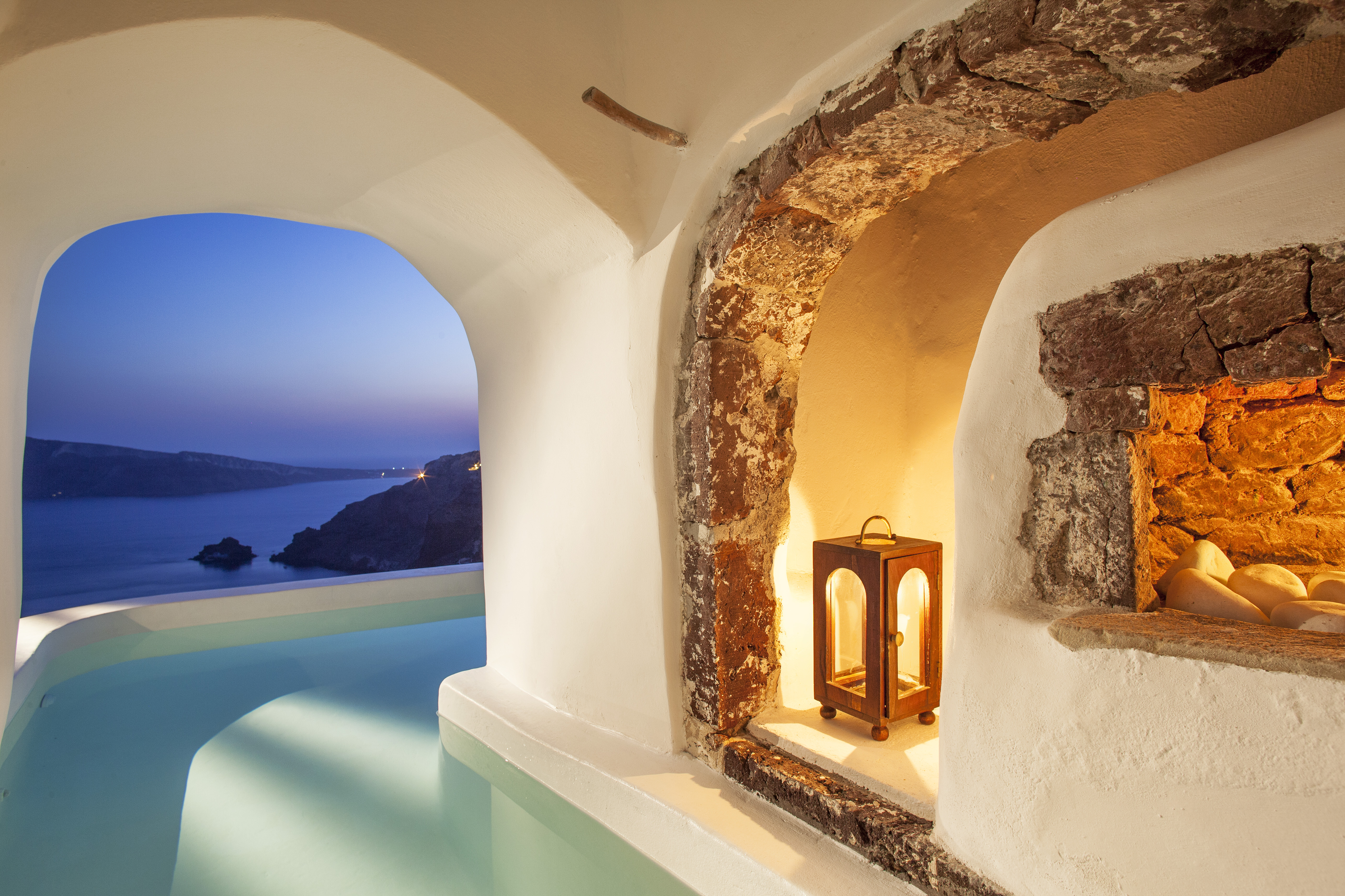 River Pool Suite