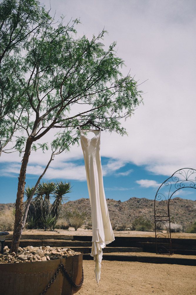 Joshua Tree National Park is exactly one mile up the road (1.61km). Hailed as one of the world's natural wonderlands, this vast desert park of over one million acres spans two great desert ecosystems.