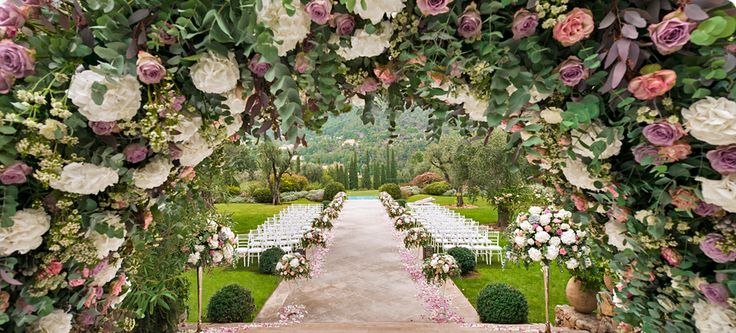 Picturesque laws for a romantic ceremony.