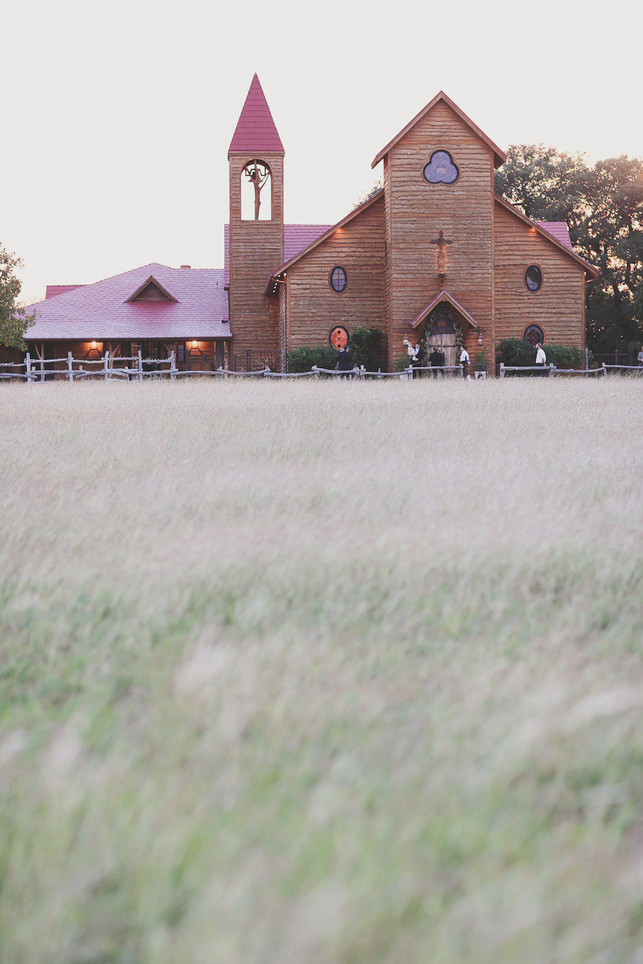 There are numerous venue spaces on the ranch. Chapel Hall can accommodate 350 guests when set theater style and 220 guests for dinner.