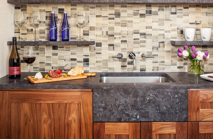 Wet Bar in Suites