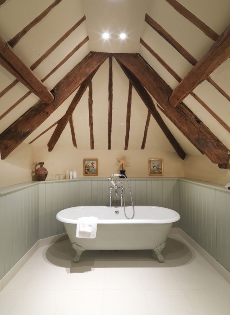 Deluxe Bathroom