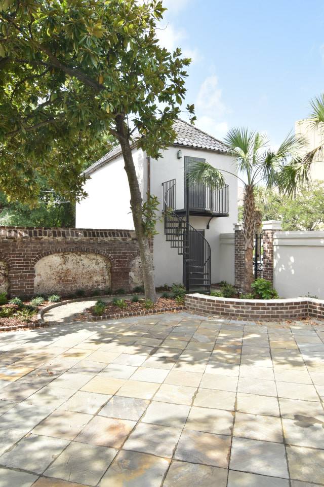 View of carriage house