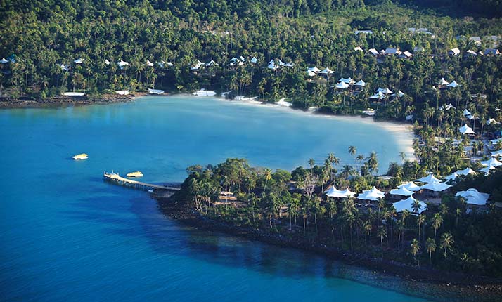 Soneva Kiri Resort comprises 36 vast pool villas on beach level, hillsides or cliff tops, all overlooking the Gulf of Thailand.