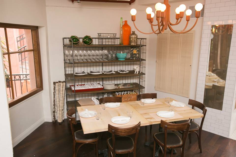 An eclectic array of vintage finds sourced from local salvage and design stores add an element of warmth to the restaurant’s traditional bistro atmosphere.