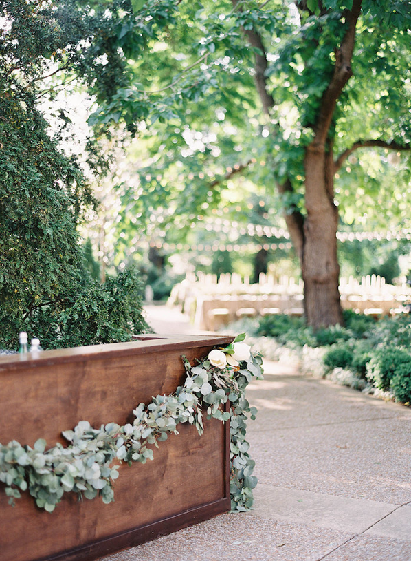 Creative Direction & Styling: Ginny Au | Floral Design: Tinge Floral  | Calligraphy & Paper: Signora e Mare | Rentals: 12th Table